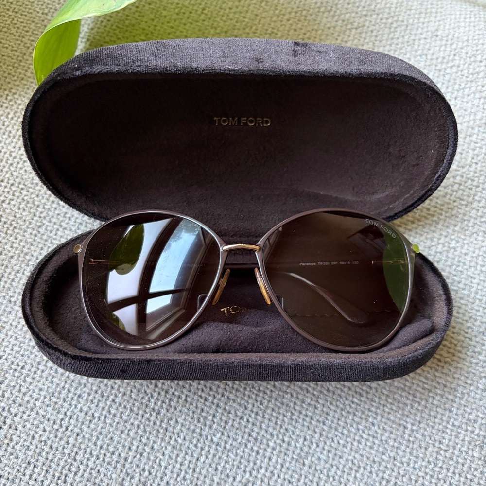 Tom Ford | Penelope Metal Butterfly Sunglasses - Picture 6 of 7